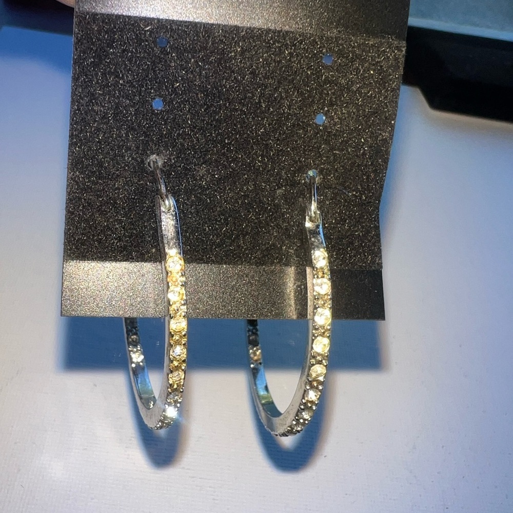 ♦️ Elegant Gold and‎ Silver Hoop Earrings